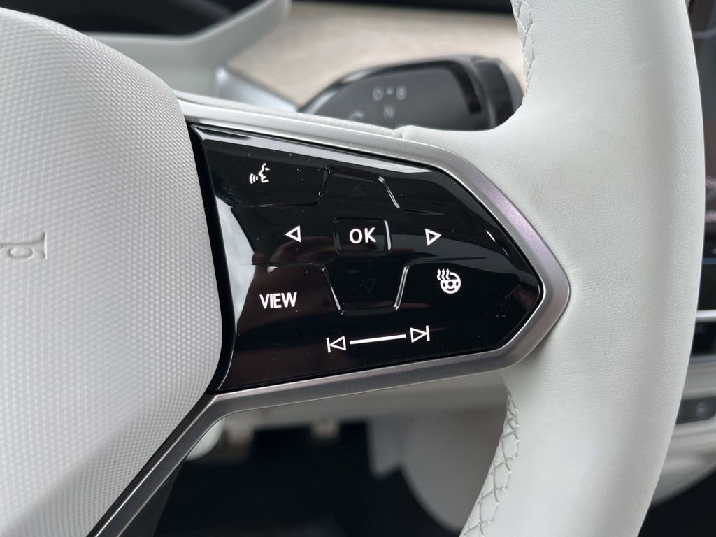 New 2025 Volkswagen ID. Buzz Pro S Plus image 17