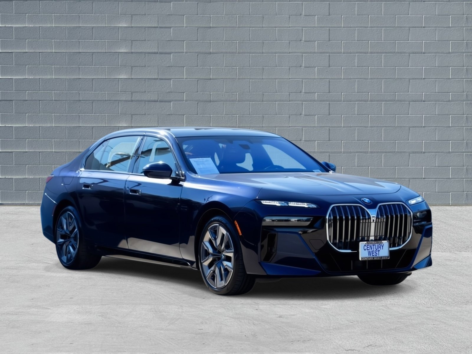 Used 2025 BMW 760i xDrive w/ Executive Package