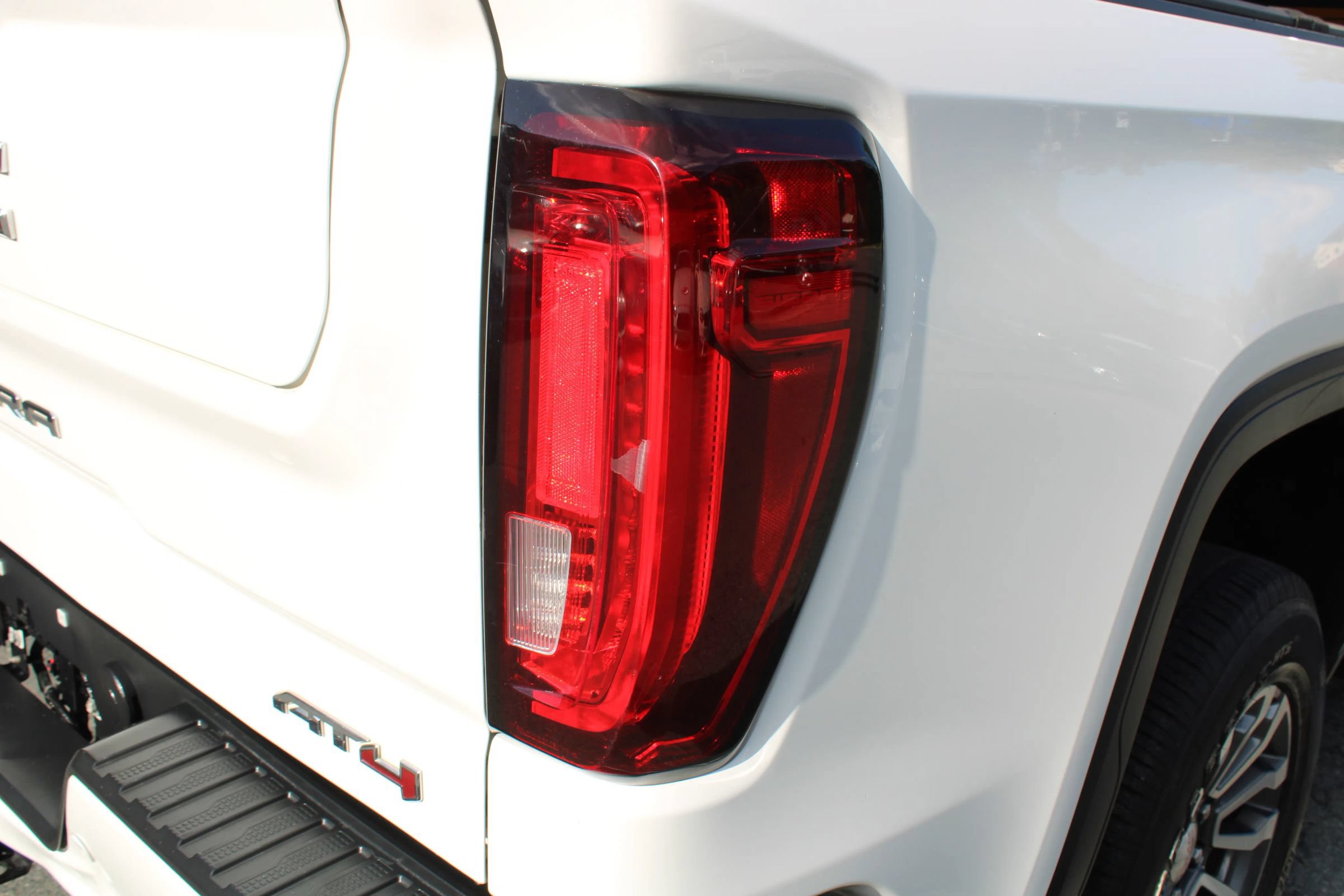 Used 2020 GMC Sierra 1500 AT4 w/ AT4 Premium Package AWD/4WD image 33