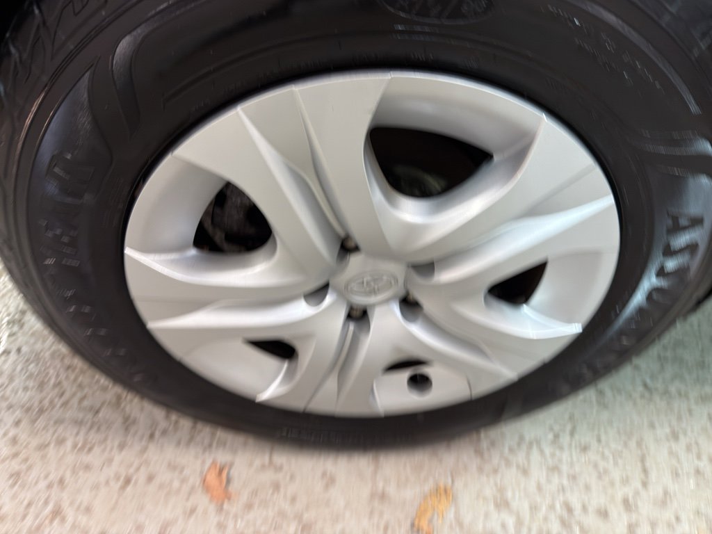 Used 2013 Toyota RAV4 LE image 33