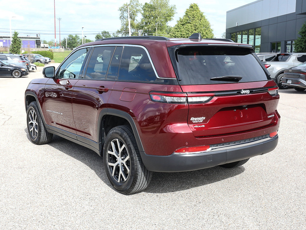 Used 2025 Jeep Grand Cherokee Limited w/ Trailer Tow Package AWD/4WD image 4