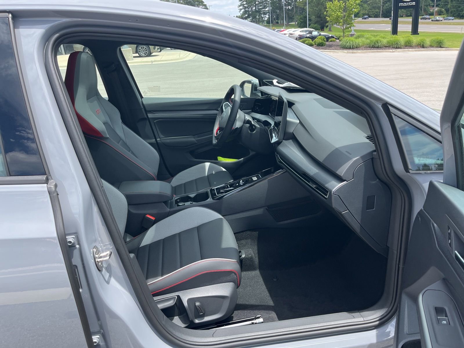 New 2026 Volkswagen GTI SE FWD image 26