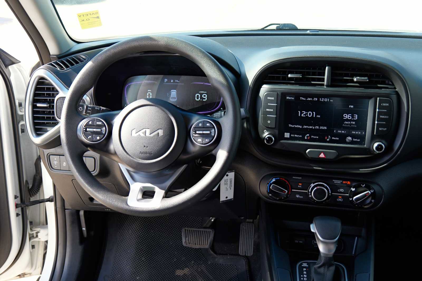 Certified 2024 Kia Soul LX w/ Option Group 015 image 27