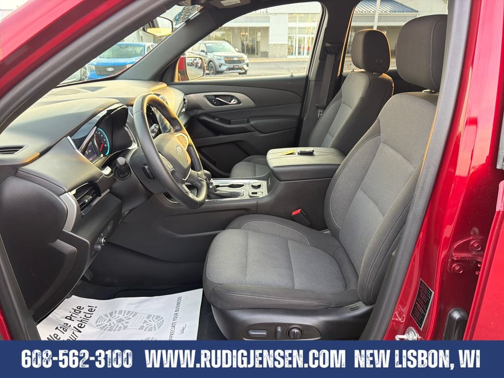 Used 2023 Chevrolet Traverse LT w/ Midnight/Sport Edition AWD/4WD image 9