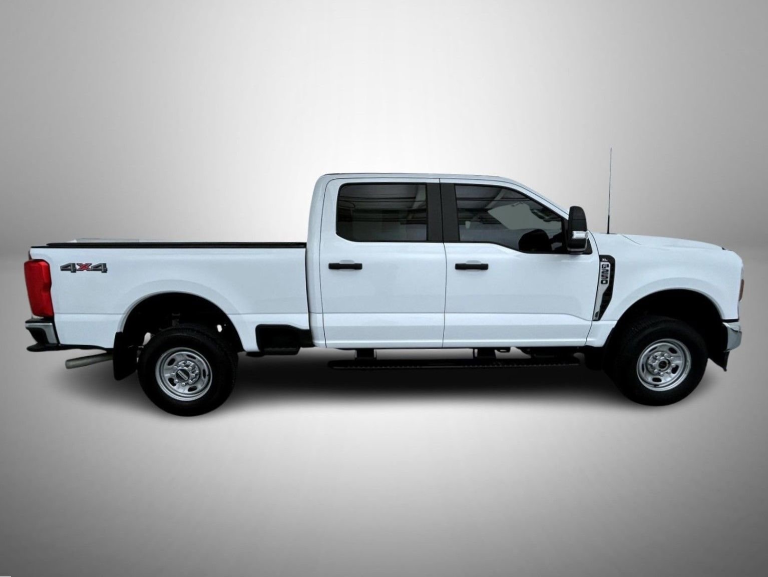Used 2024 Ford F250 XL w/ Snow Plow/Camper Package AWD/4WD image 4