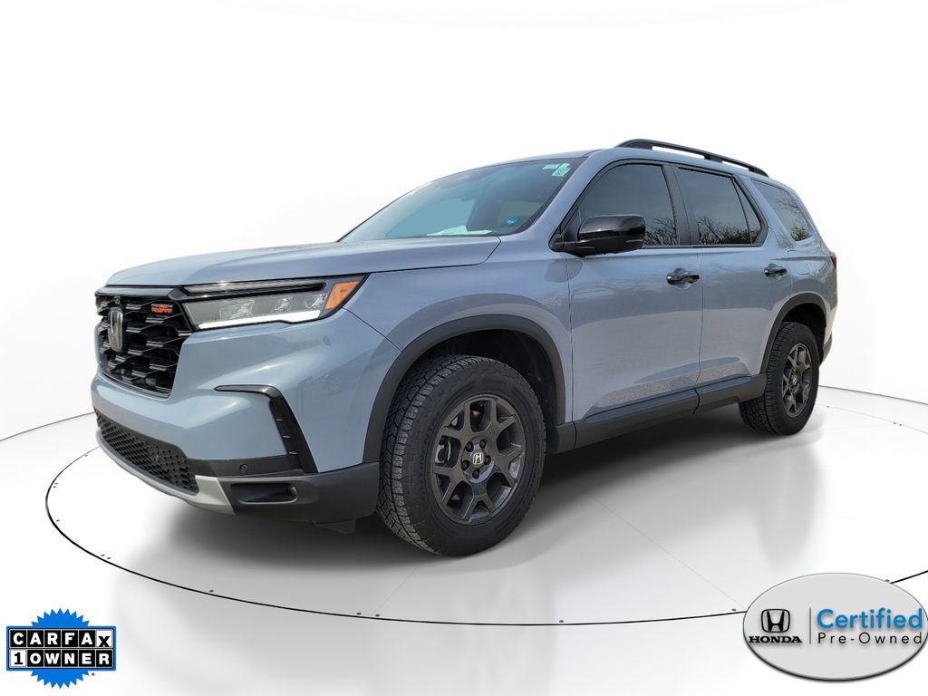 Certified 2025 Honda Pilot TrailSport image 2