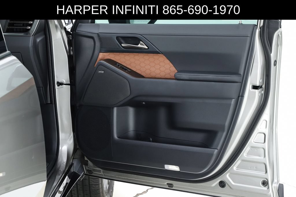 Used 2024 Lexus GX 550 w/ Accessory Package (2T) AWD/4WD image 32