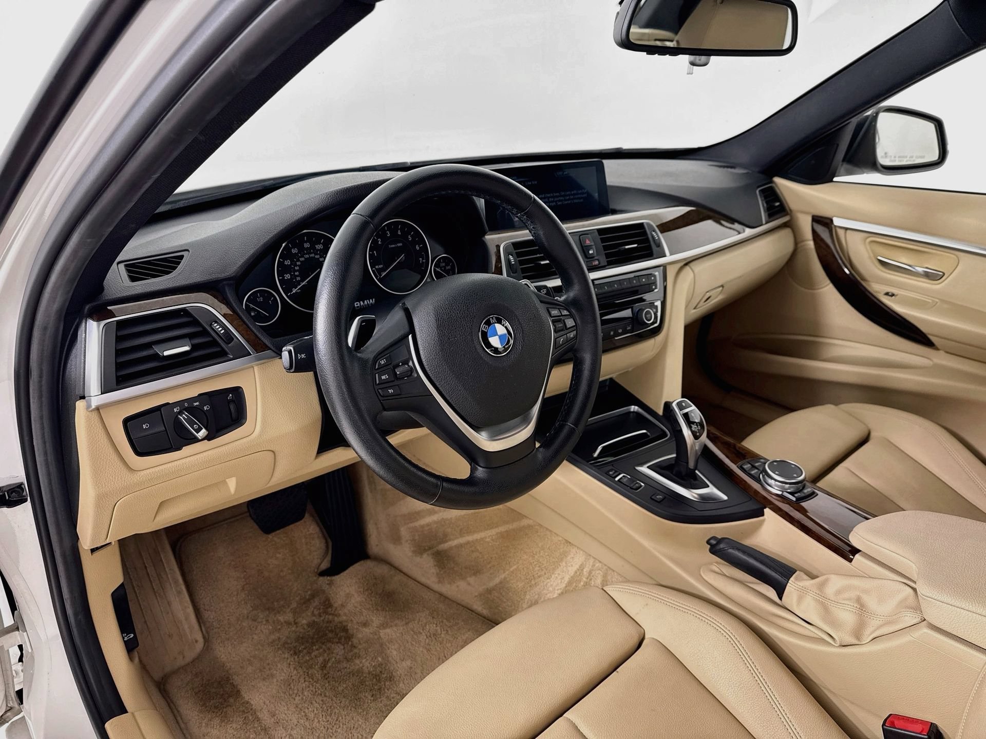 Used 2016 BMW 328i Sedan RWD image 10