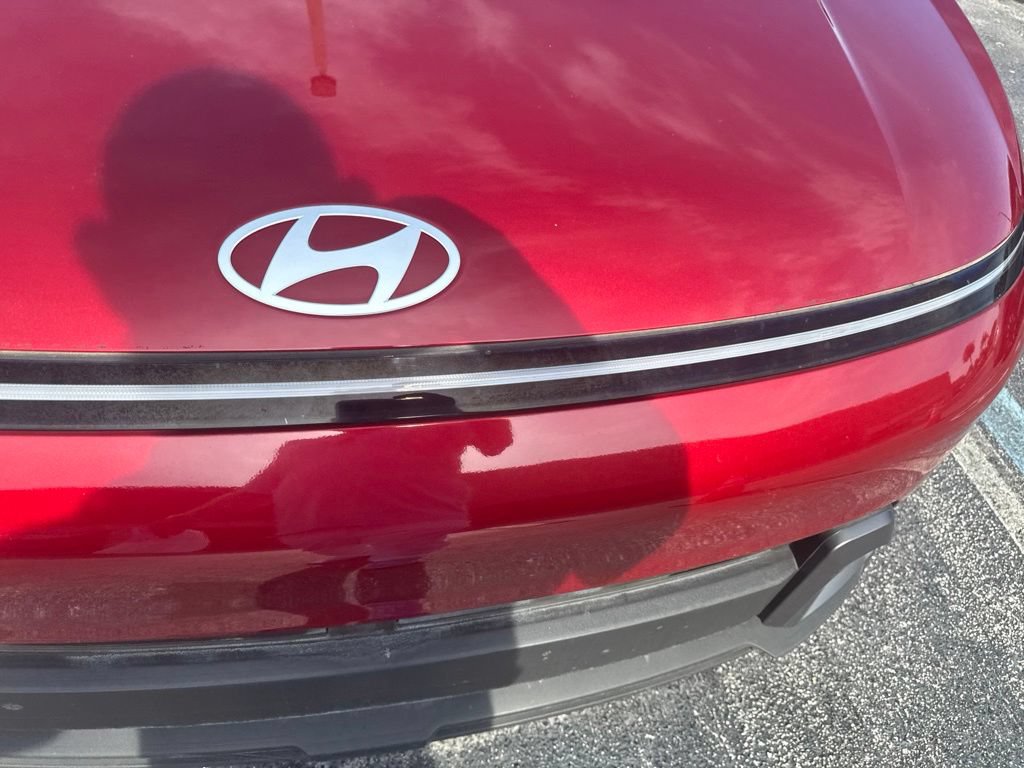 Used 2024 Hyundai Kona SEL w/ Convenience Package FWD image 3