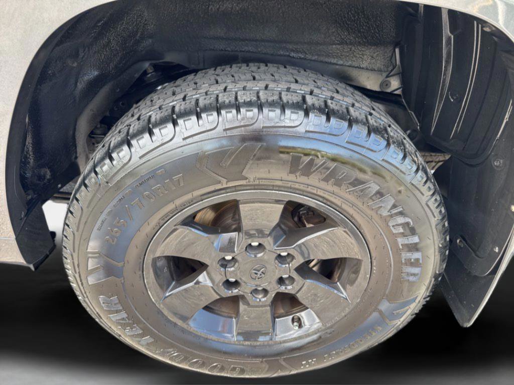 Used 2011 Toyota 4Runner SR5 w/ Premium Pkg w/Leather RWD image 34