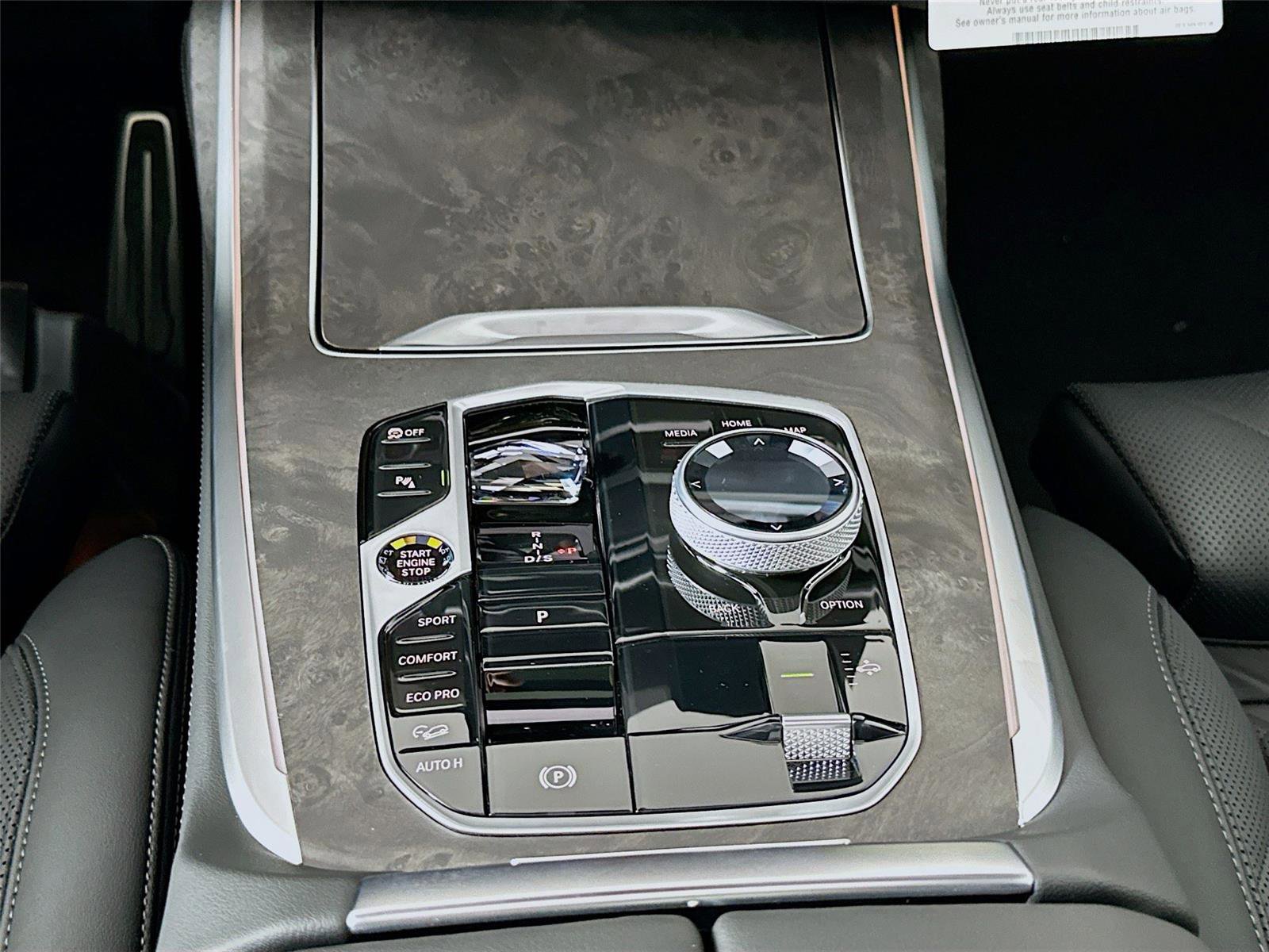 New 2026 BMW X7 xDrive40i w/ Executive Package image 16