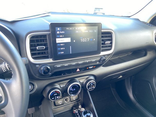 Used 2025 Hyundai Venue SEL FWD image 37