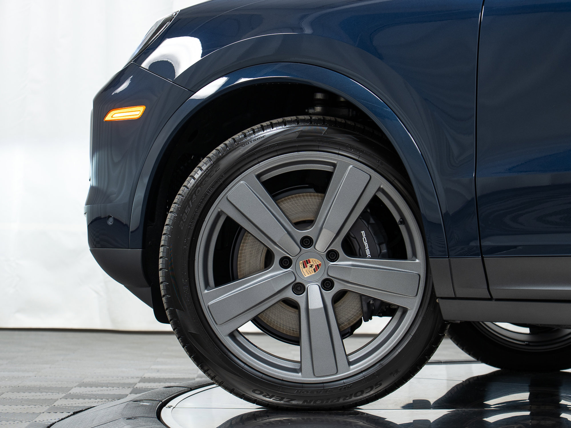 New 2026 Porsche Cayenne Coupe AWD/4WD image 33