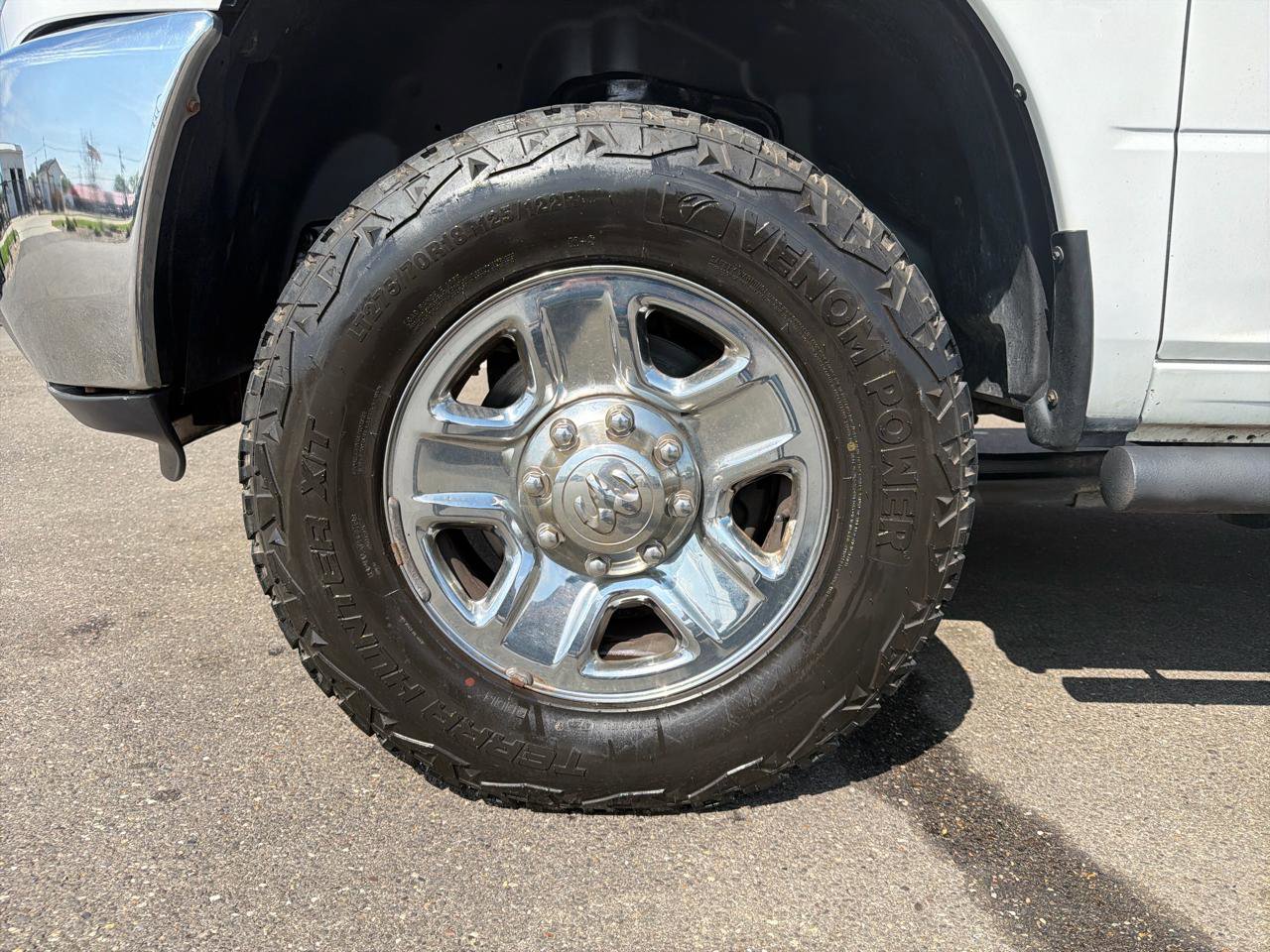 Used 2017 RAM 2500 SLT image 17