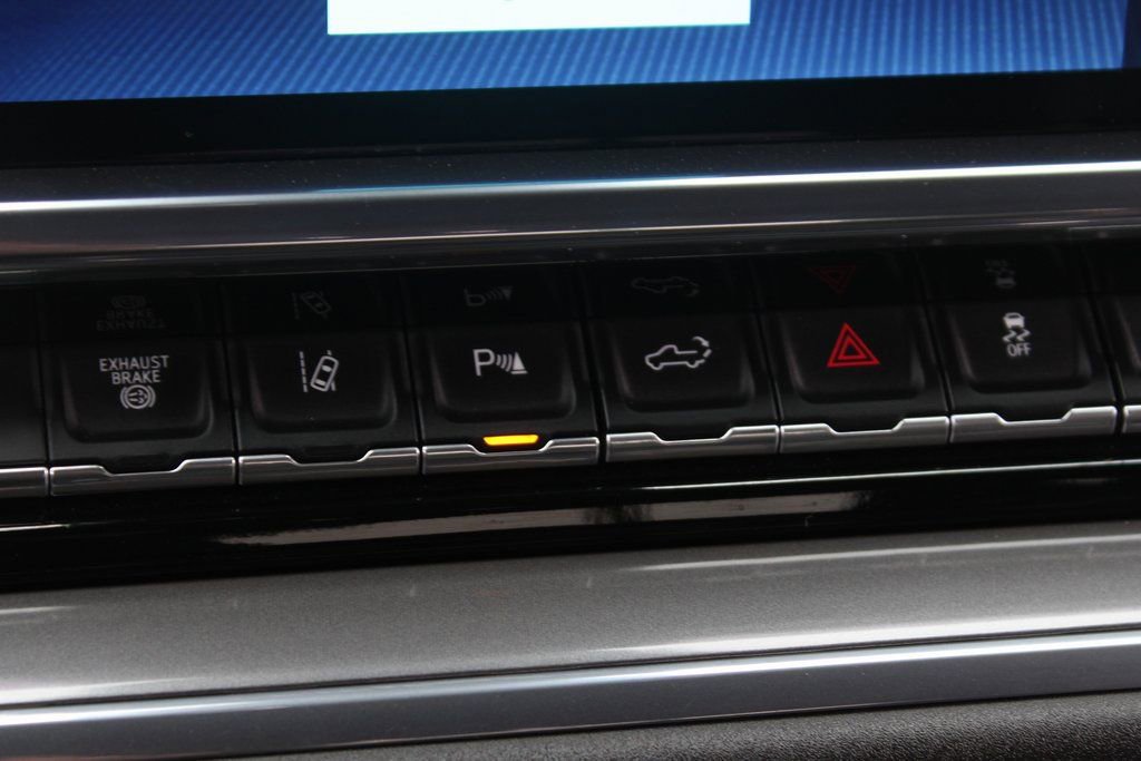 Used 2024 Chevrolet Silverado 3500 High Country w/ High Country Premium Package image 36