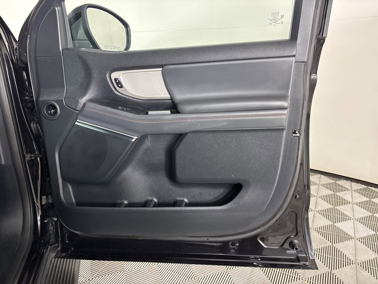 Used 2025 Ford Expedition Active image 25