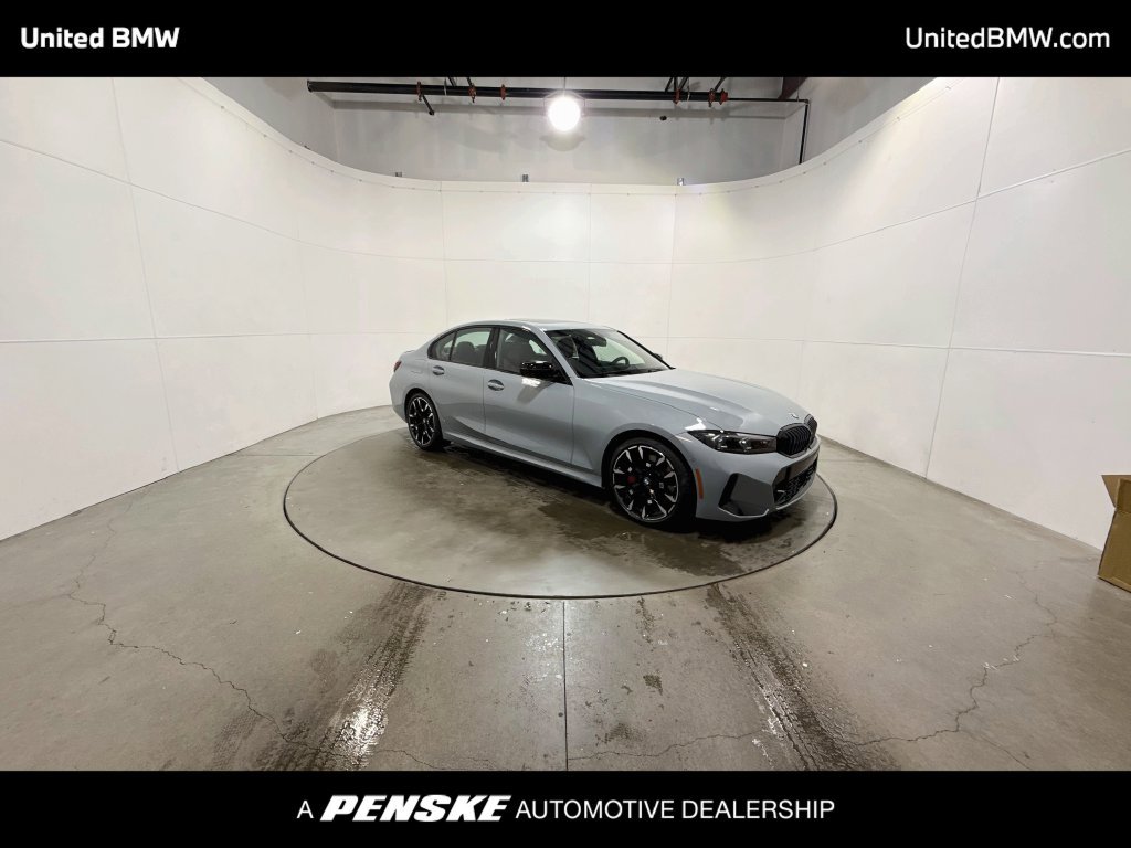 New 2026 BMW 330i Sedan w/ M Sport Package RWD image 3
