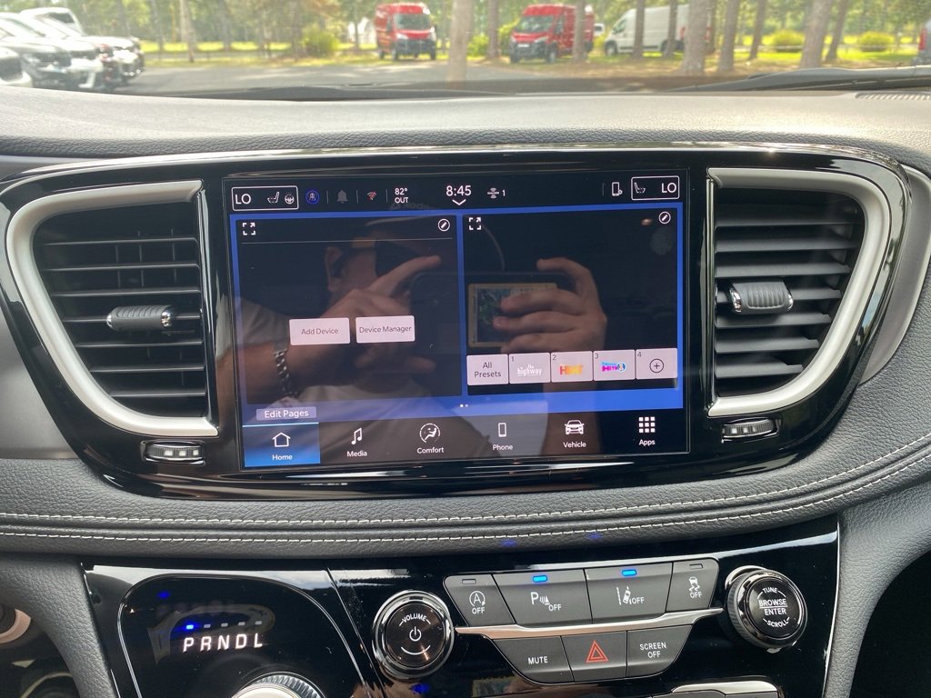 New 2026 Chrysler Pacifica Select w/ S Appearance Package image 30