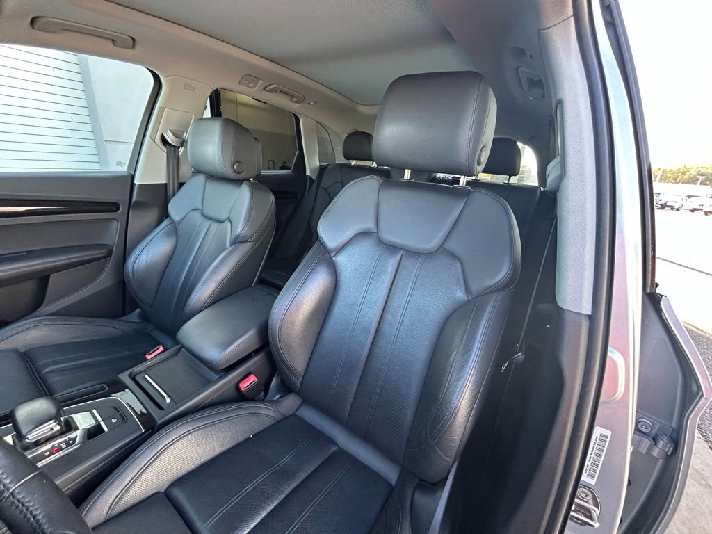 Used 2019 Audi Q5 2.0T Premium Plus w/ Premium Plus Package image 16