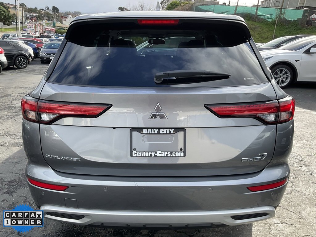 Used 2023 Mitsubishi Outlander SE image 4
