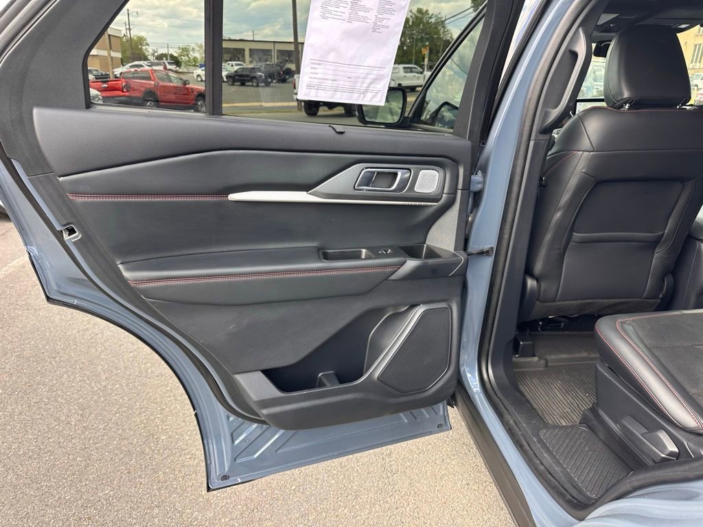 Used 2025 Ford Explorer ST AWD/4WD image 24