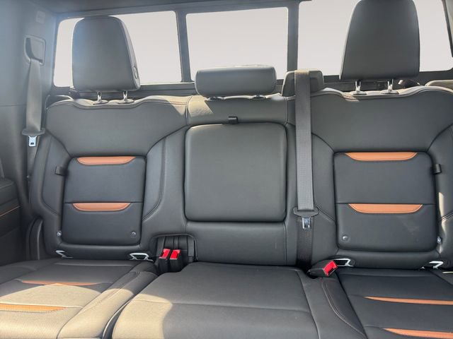 Used 2024 GMC Sierra 1500 AT4 w/ Technology Package AWD/4WD image 13