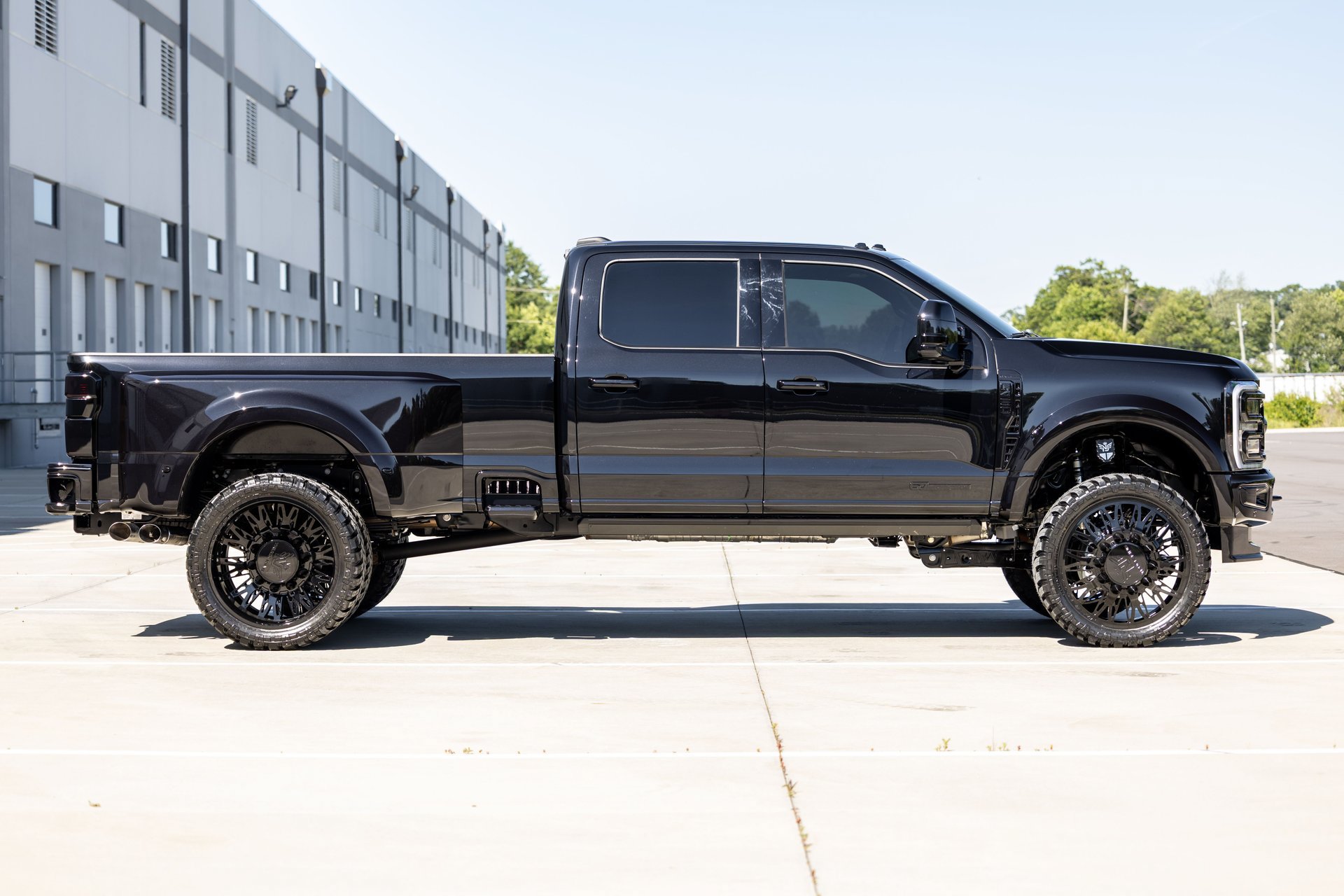 Used 2025 Ford F450 Platinum AWD/4WD image 16
