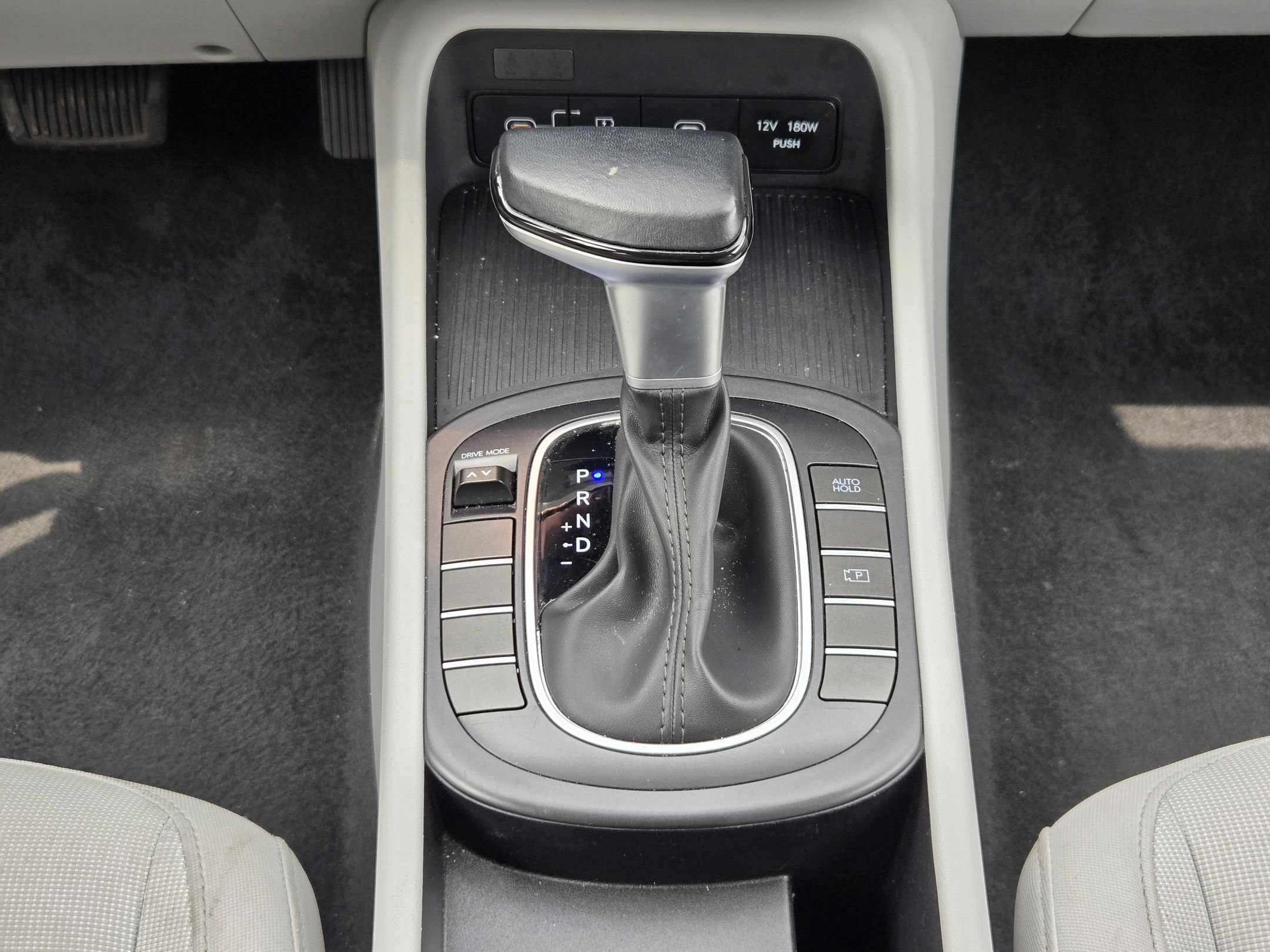 Used 2025 Hyundai Kona SEL FWD image 19