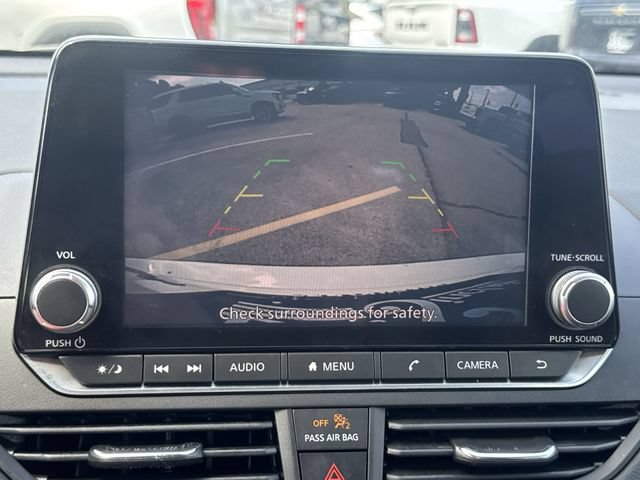 Used 2022 Nissan Altima 2.5 SR FWD image 14