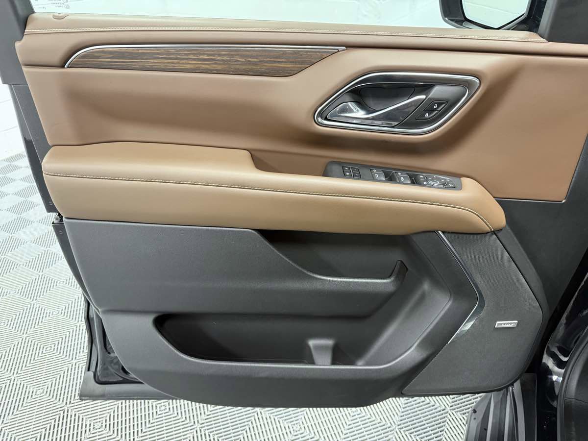 Used 2023 Chevrolet Tahoe High Country image 13