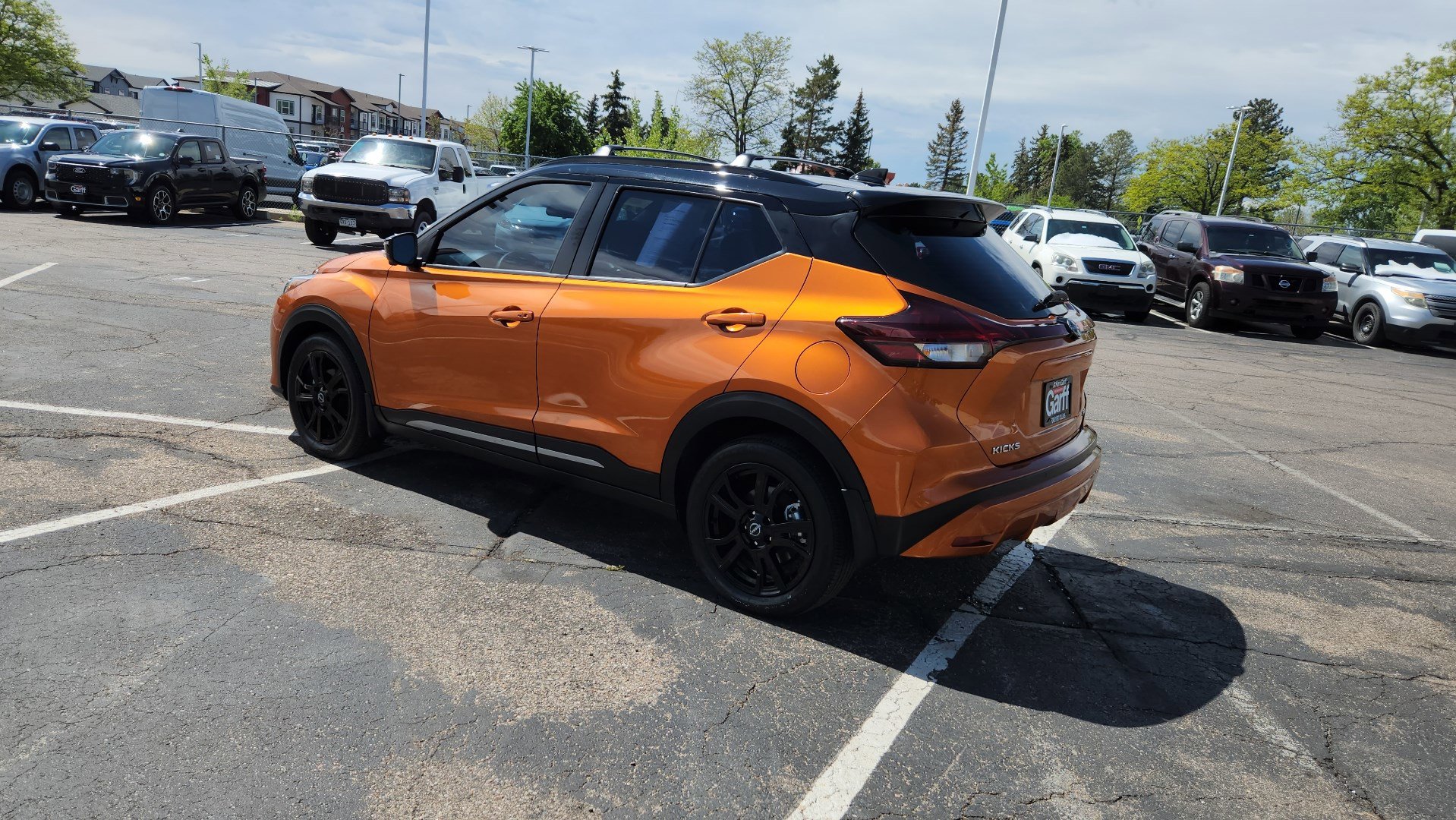 Used 2024 Nissan Kicks SR w/ SR Premium Package FWD image 9