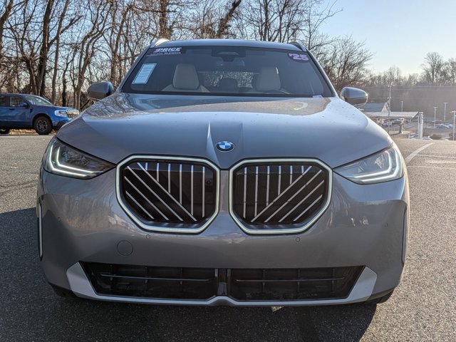 Used 2025 BMW X3 xDrive30i w/ Premium Package image 2