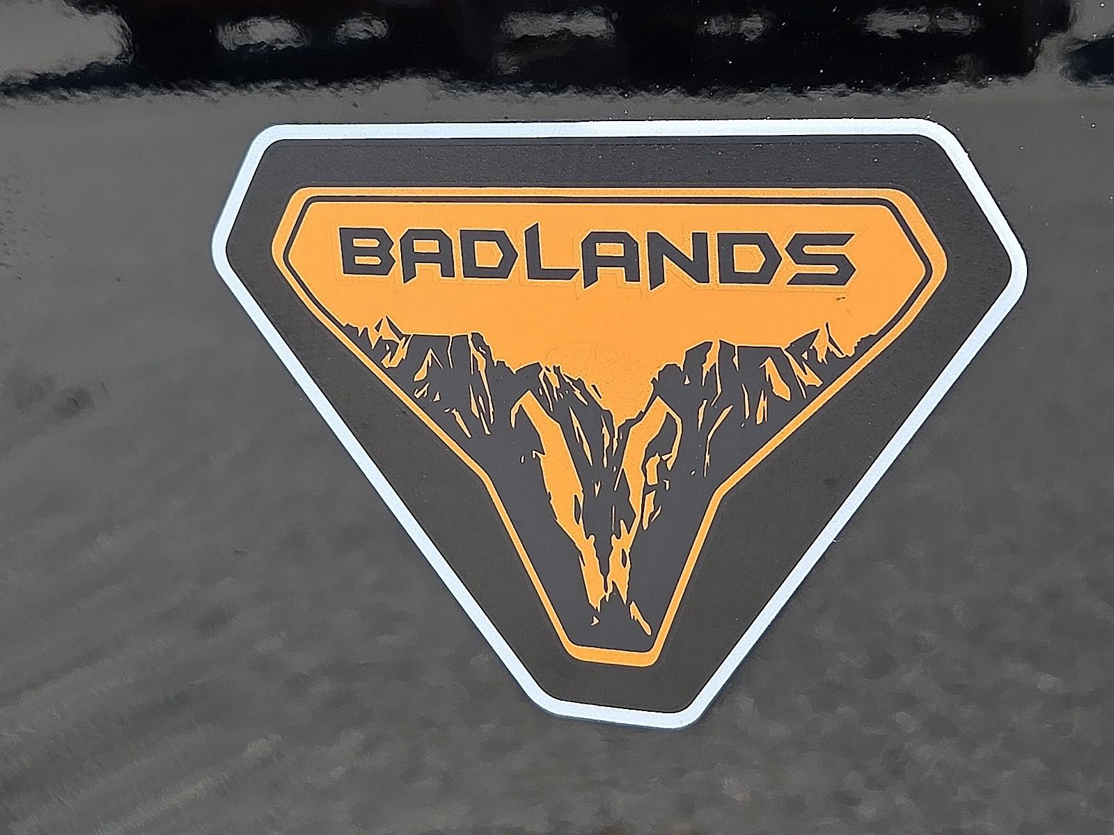 Used 2025 Ford Bronco Sport Badlands image 9