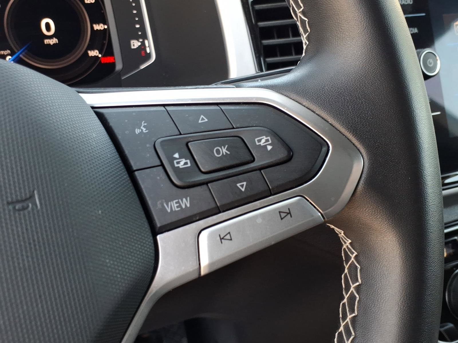 Certified 2023 Volkswagen Atlas Cross Sport SE FWD image 33