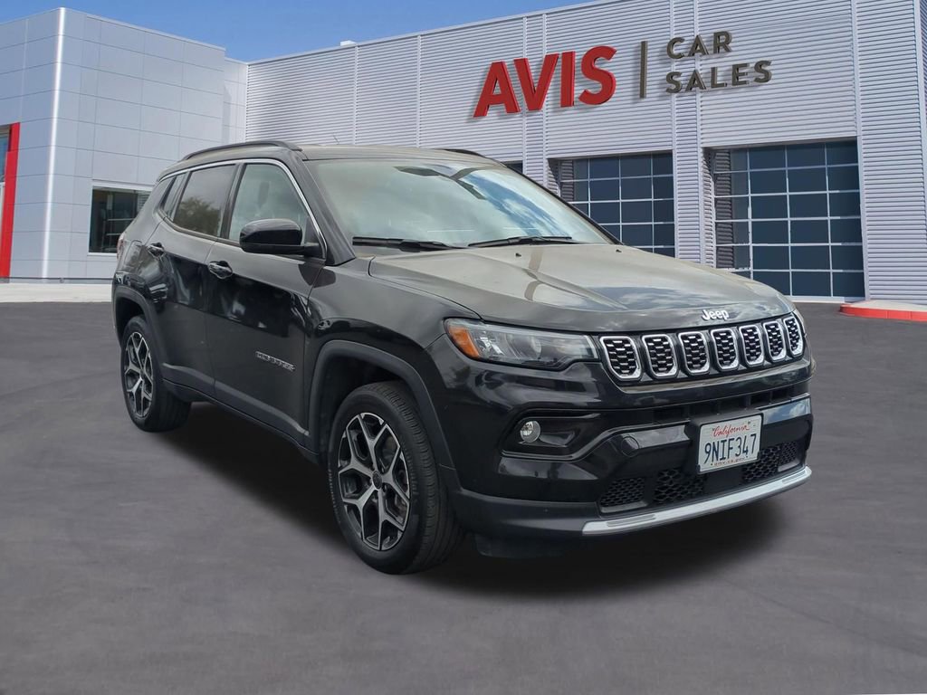Used 2025 Jeep Compass Limited AWD/4WD image 3