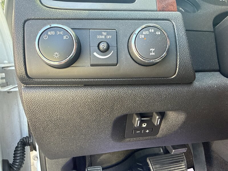 Used 2012 Chevrolet Avalanche LS w/ Convenience Package AWD/4WD image 40