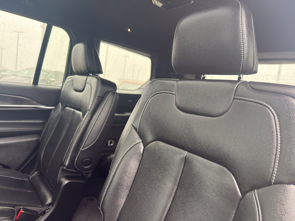 Used 2024 Jeep Grand Cherokee L Limited image 35