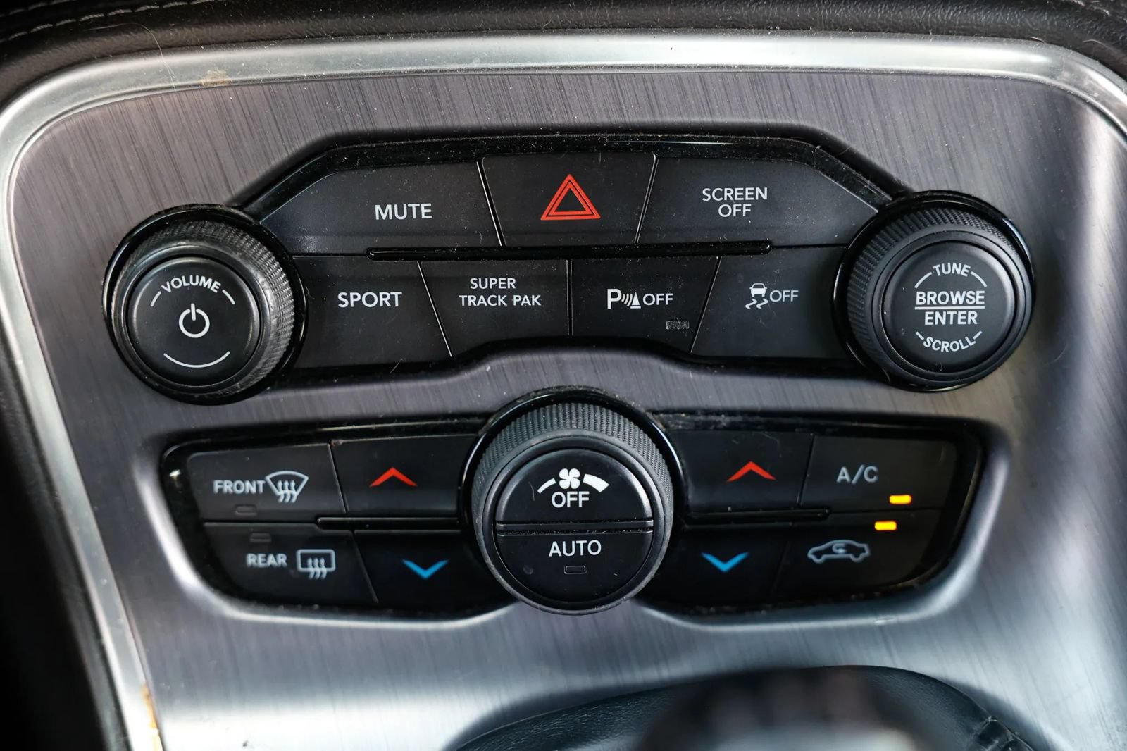 Used 2017 Dodge Challenger R/T Scat Pack RWD image 31