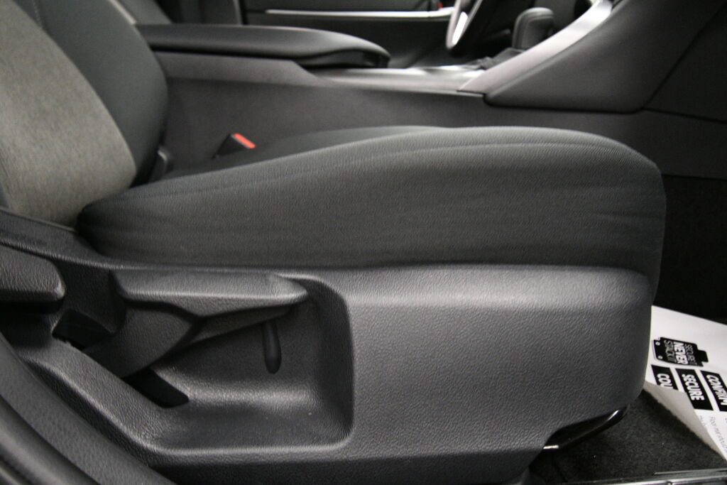 Used 2023 Toyota Camry LE FWD image 26