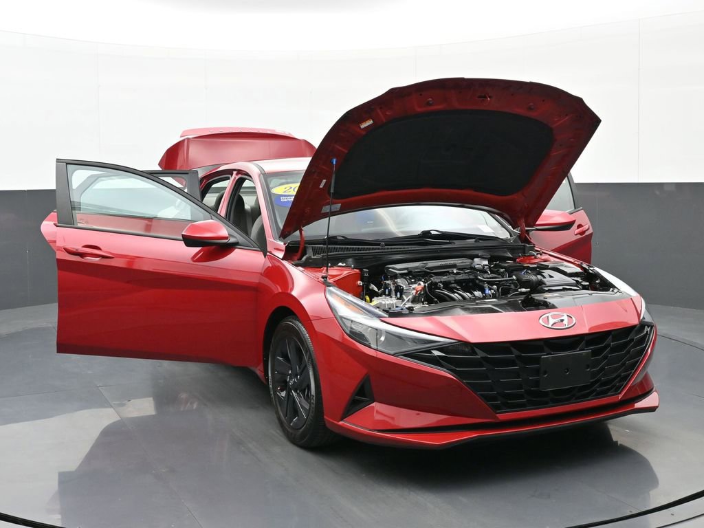 Certified 2022 Hyundai Elantra SEL image 44