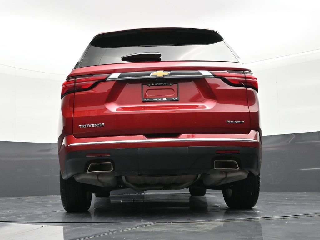 Used 2023 Chevrolet Traverse Premier FWD image 26