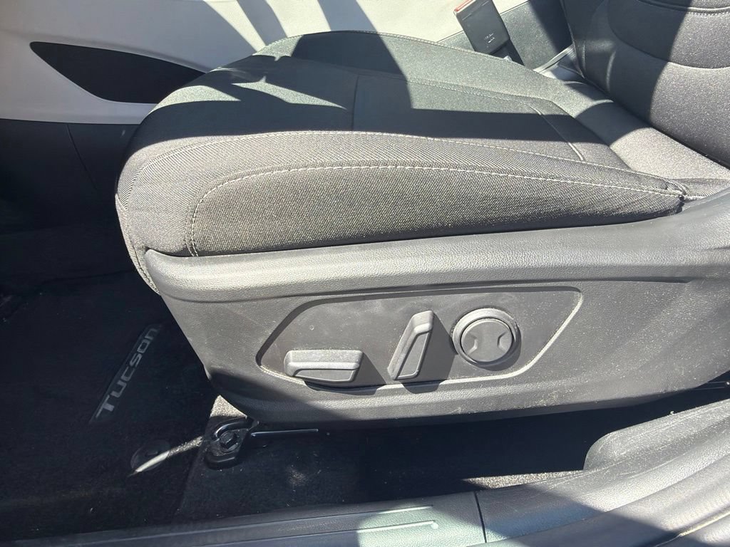 Used 2022 Hyundai Tucson SEL w/ Cargo Package AWD/4WD image 11