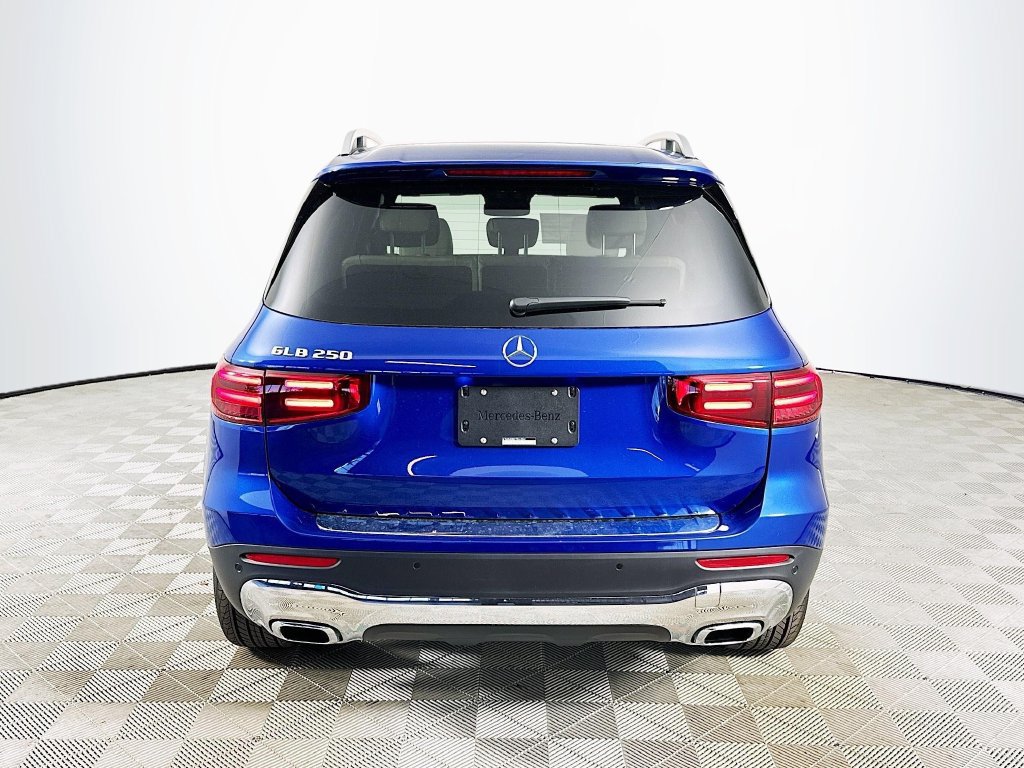 Used 2026 Mercedes-Benz GLB 250 image 6