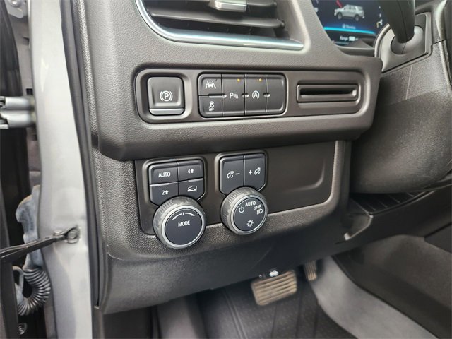 Used 2023 Chevrolet Suburban RST image 7