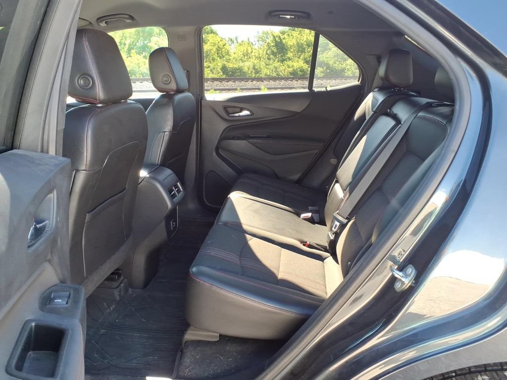 Used 2022 Chevrolet Equinox RS w/ LPO, Floor Liner Package FWD image 31