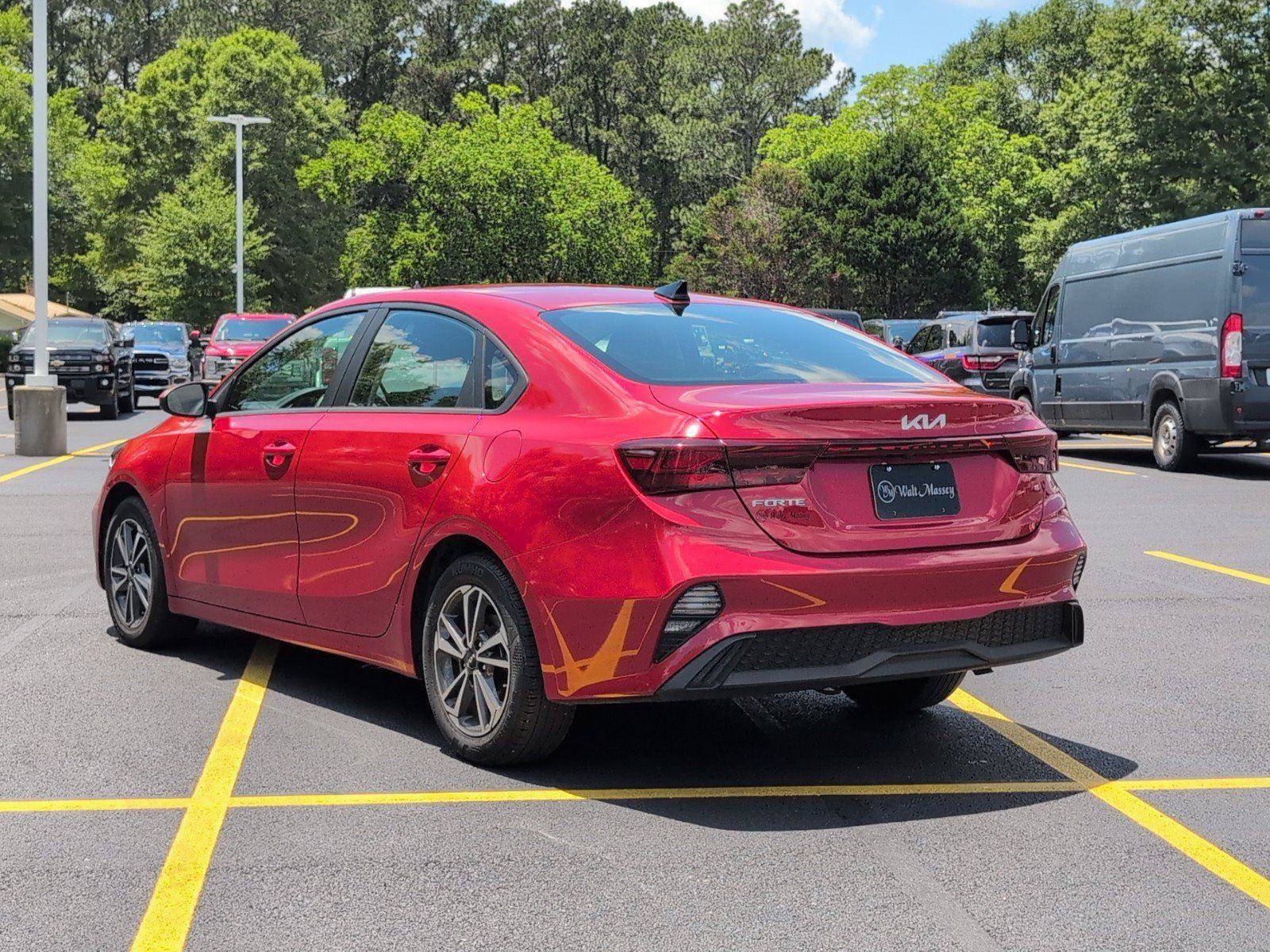 Used 2024 Kia Forte LXS FWD image 3