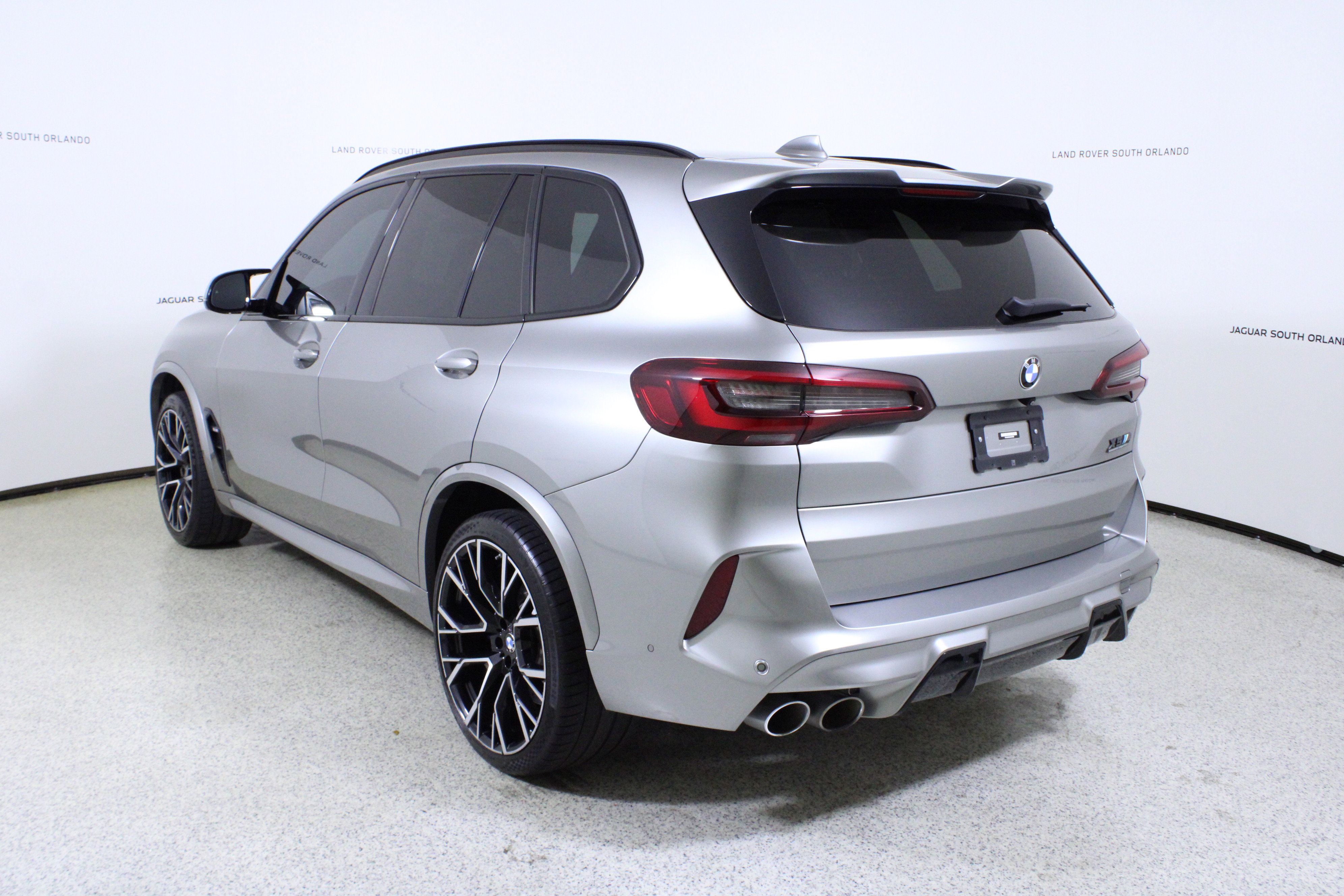 Used 2022 BMW X5 M w/ Executive Package image 5