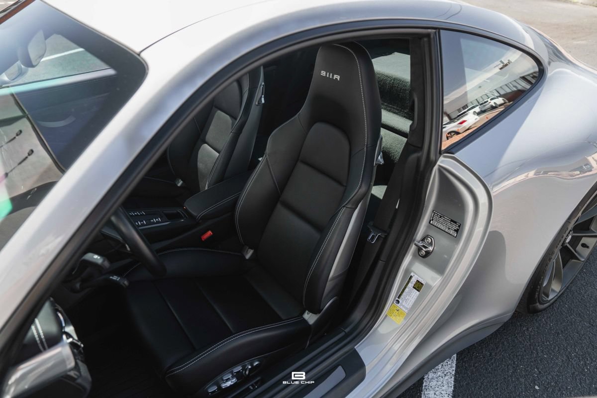 Used 2016 Porsche 911 R RWD image 30