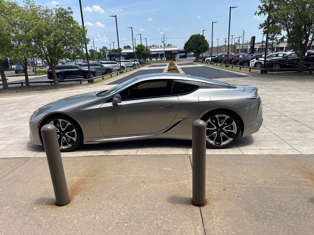 Used 2018 Lexus LC 500 Coupe w/ Performance Package RWD image 8