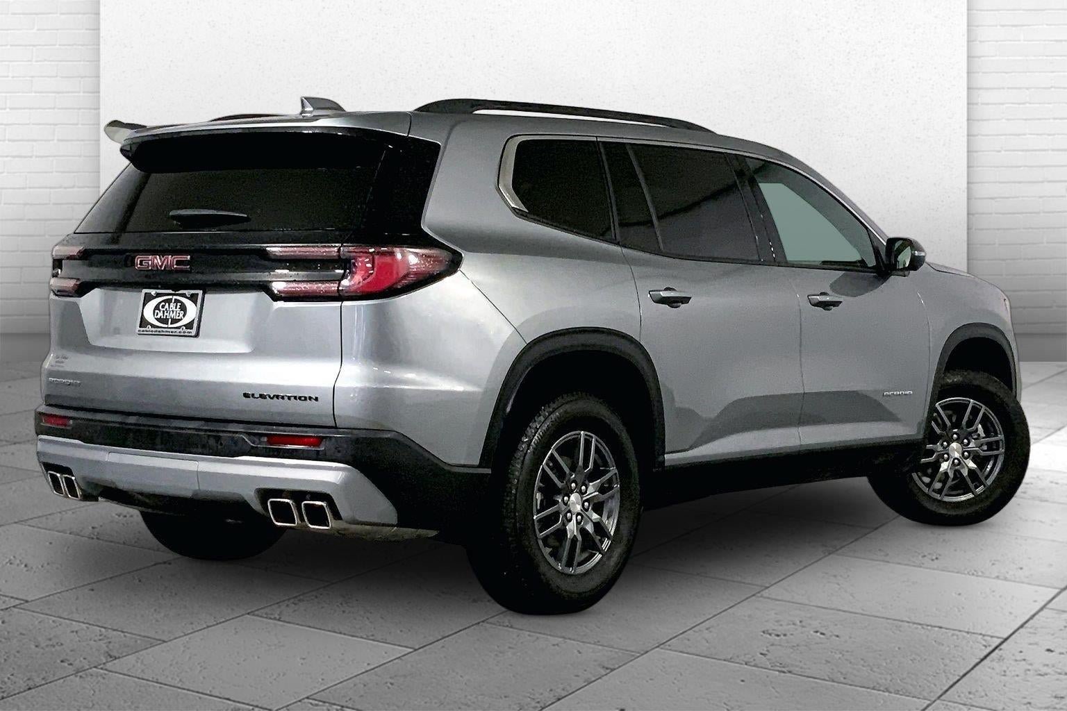 Used 2025 GMC Acadia Elevation FWD image 13